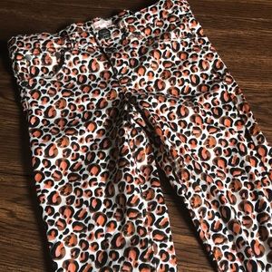 🦋3 for $10🦋 Leopard pants, sz 7